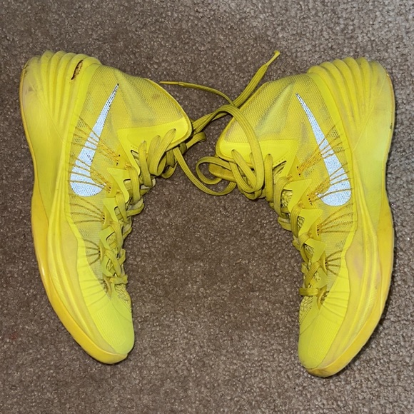 Yellow 2013 hyper dunks - Picture 3 of 5